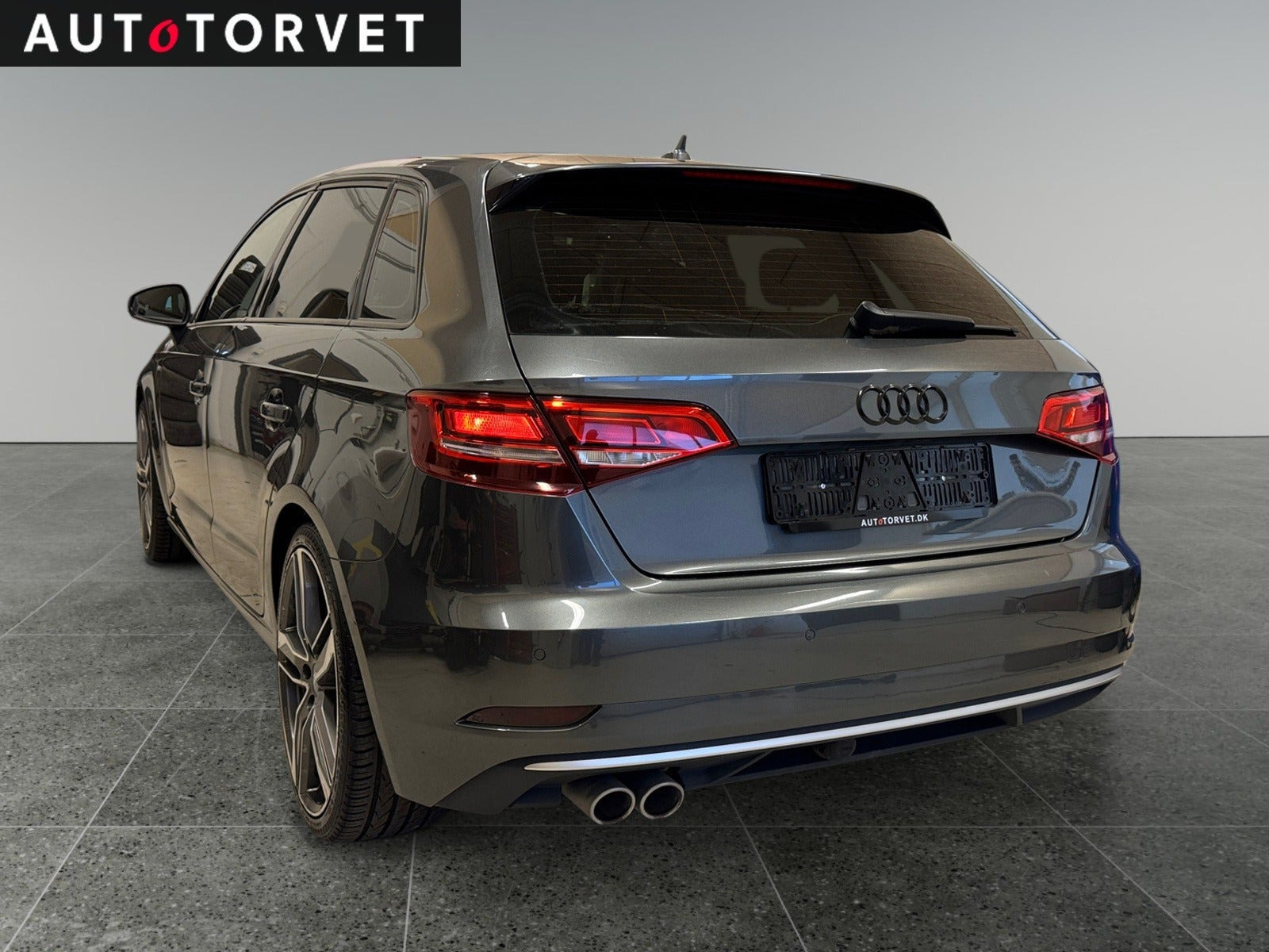 Grå Audi A3 fra 2018