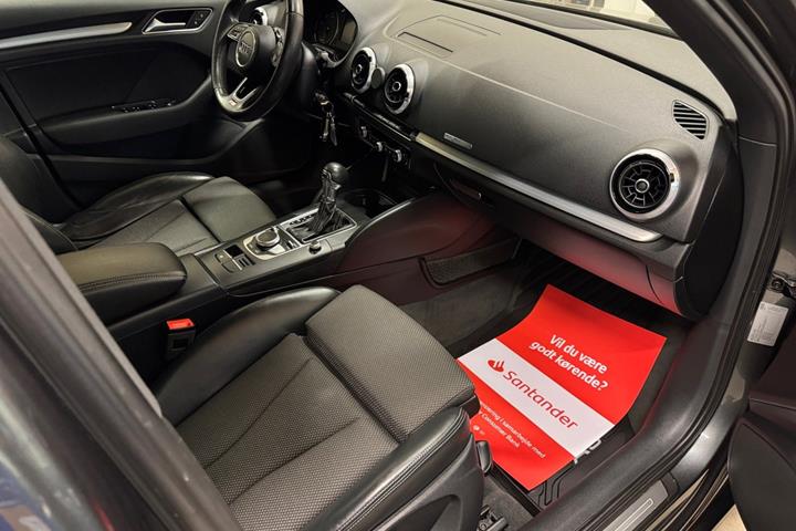 Grå Audi A3 fra 2018