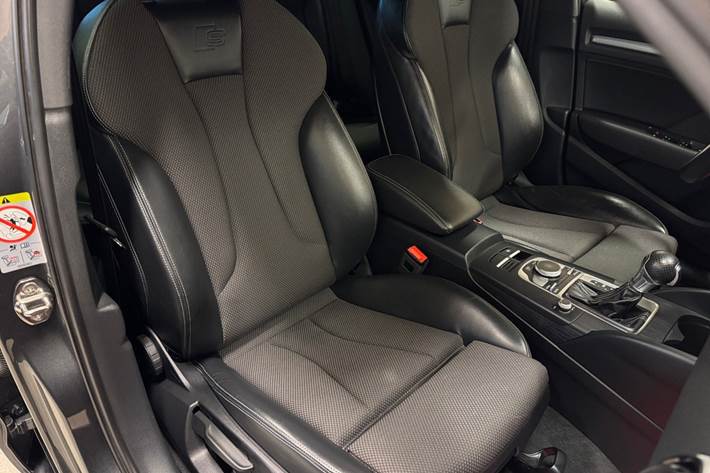 Grå Audi A3 fra 2018