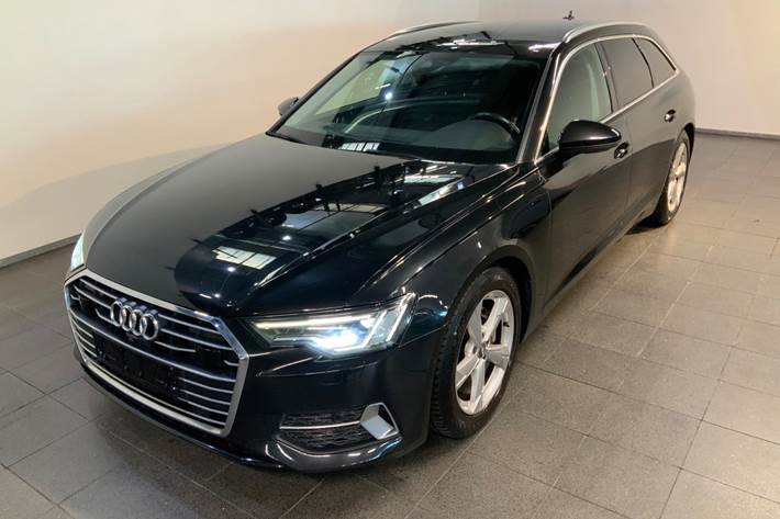 Grå Audi A6 fra 2020 set udefra