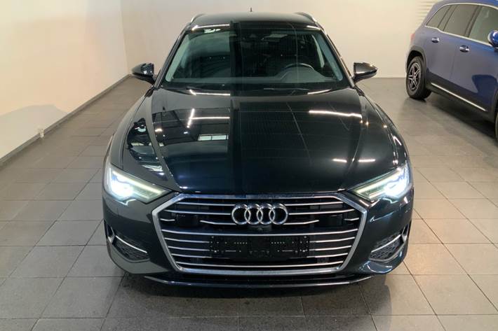 Grå Audi A6 fra 2020