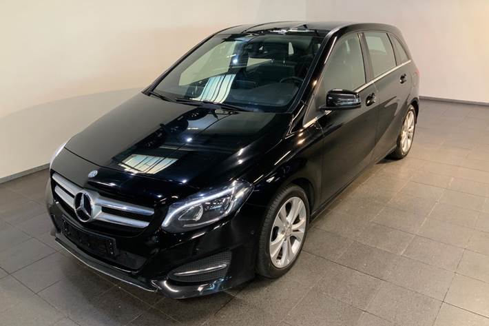 Sort Mercedes B180 d fra 2016