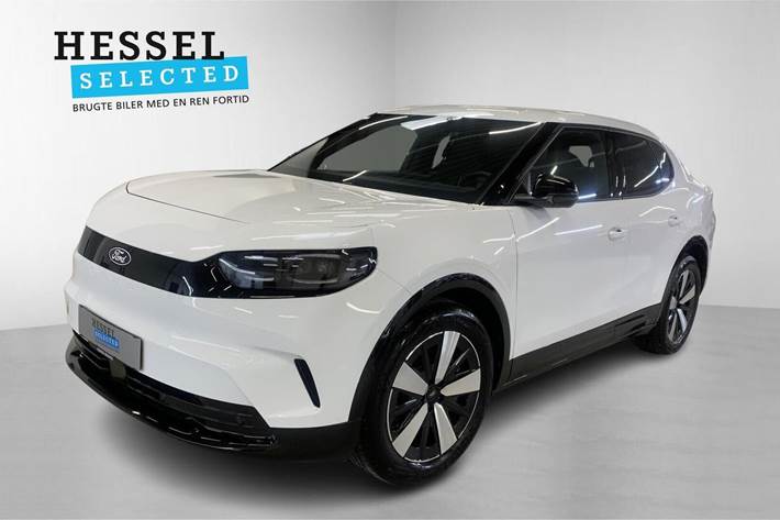 Hvid Ford Capri fra 2025 set udefra