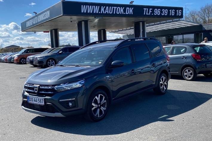 Grå Dacia Jogger fra 2022