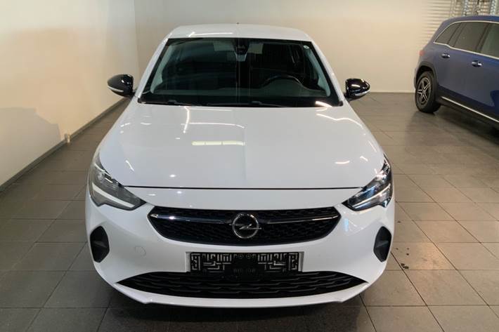 Hvid Opel Corsa fra 2020