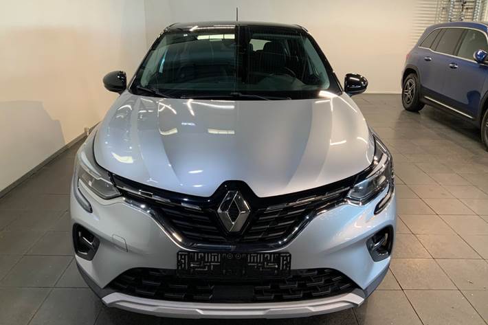 Sølv Renault Captur fra 2020