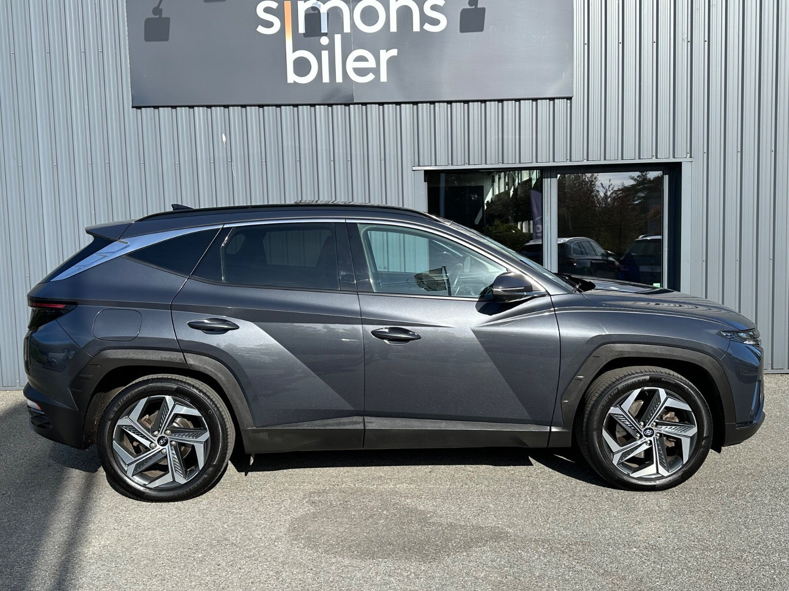 Grå Hyundai Tucson fra 2022