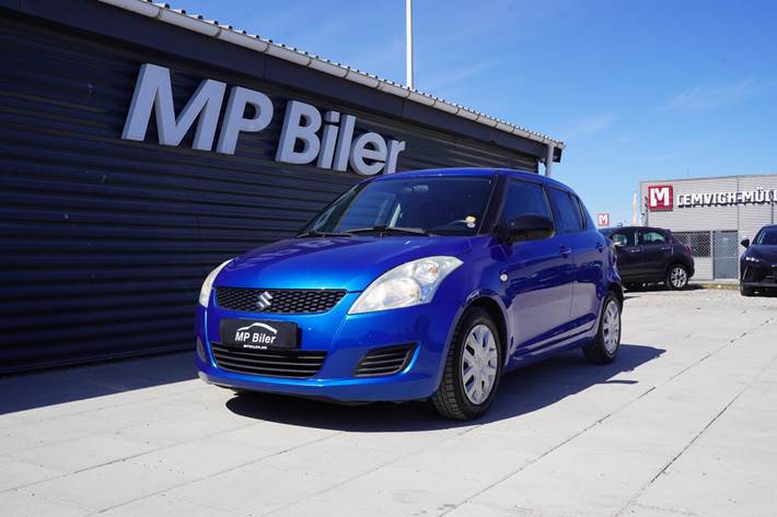Blå Suzuki Swift fra 2012