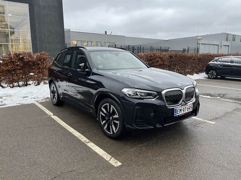 BMW iX3 Charged M-Sport
