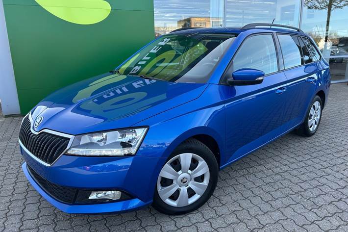 Blå Skoda Fabia fra 2023