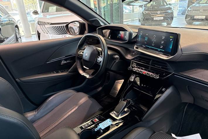 Sort Peugeot e-208 fra 2022