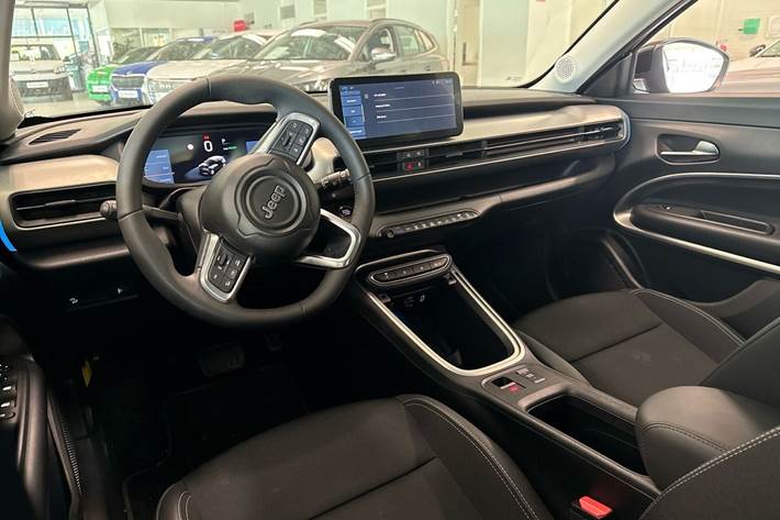 Beige Jeep Avenger fra 2025