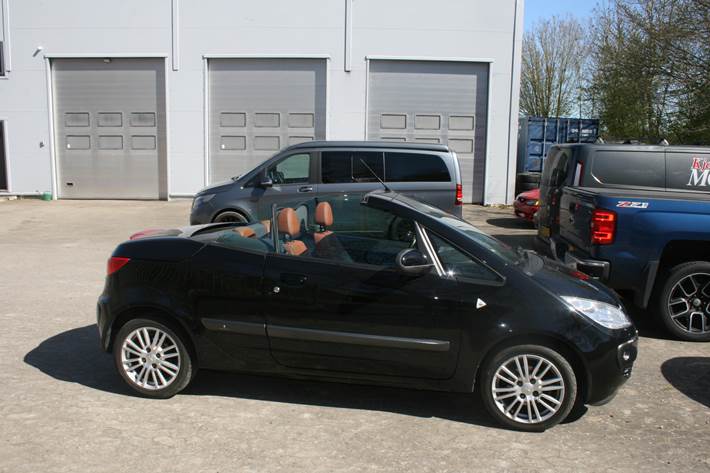 Sort Mitsubishi Colt fra 2008