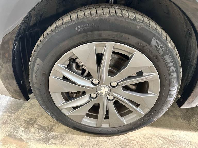 Peugeot e-208 EL Allure 136HK 5d Aut.