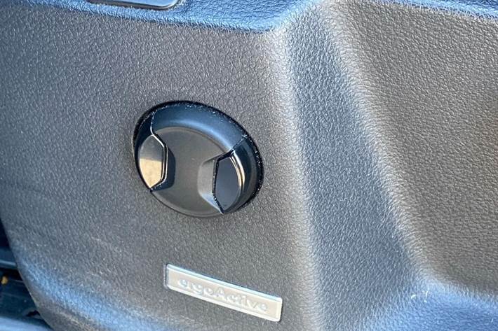 Grå VW Touran fra 2017