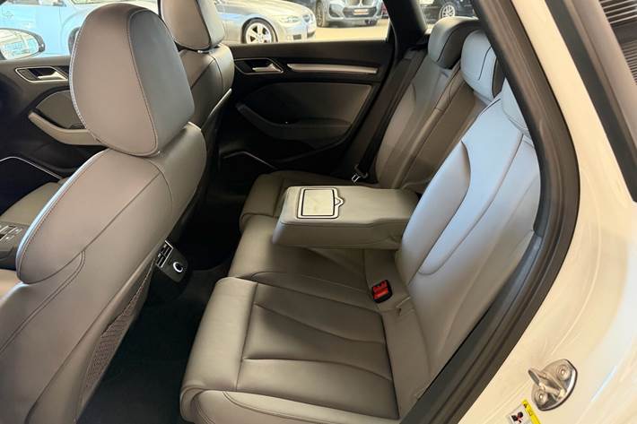 Hvid Audi A3 fra 2020