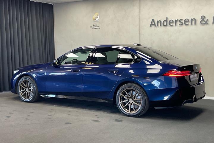 undefined BMW i5 fra 2025