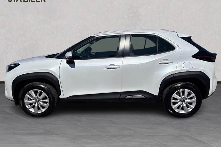 Hvid Toyota Yaris Cross fra 2022