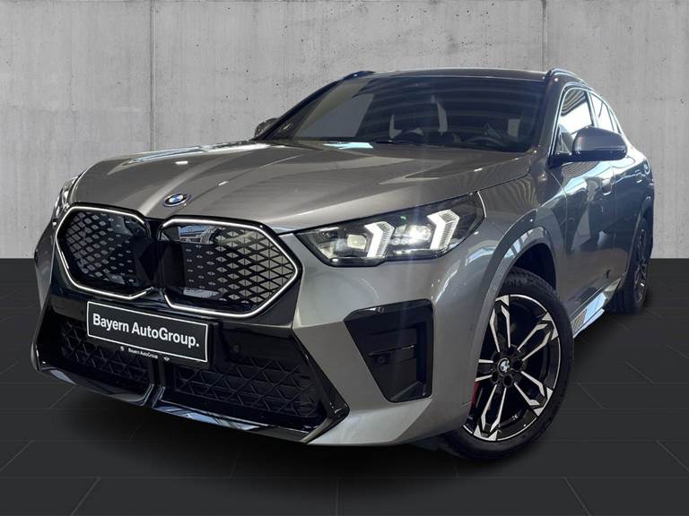 BMW iX2 xDrive30 Supercharged