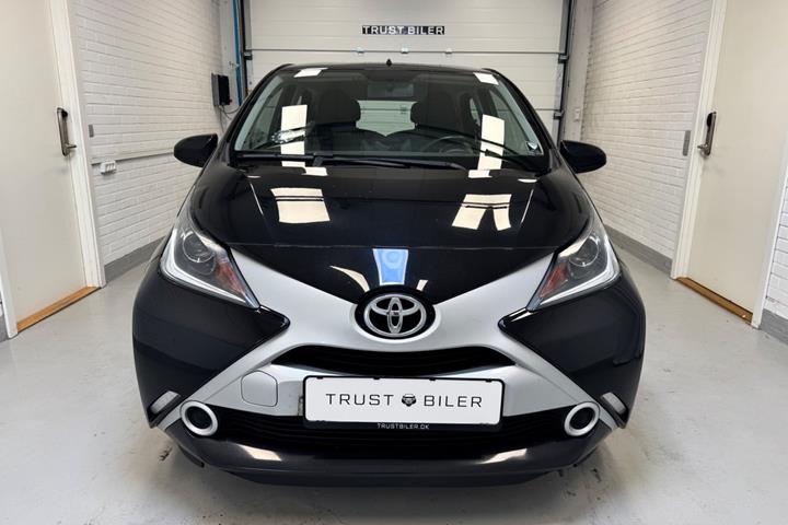 Sort Toyota Aygo fra 2018