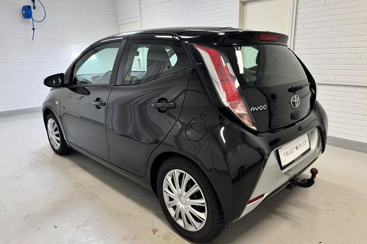 Sort Toyota Aygo fra 2018