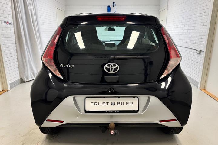 Sort Toyota Aygo fra 2018
