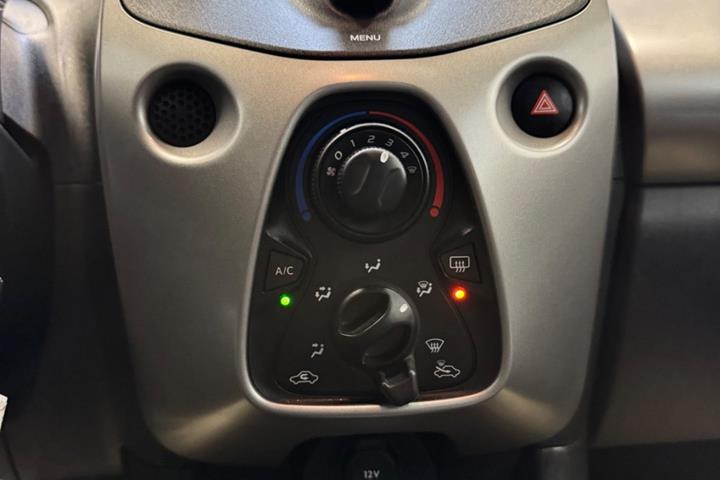 Sort Toyota Aygo fra 2018