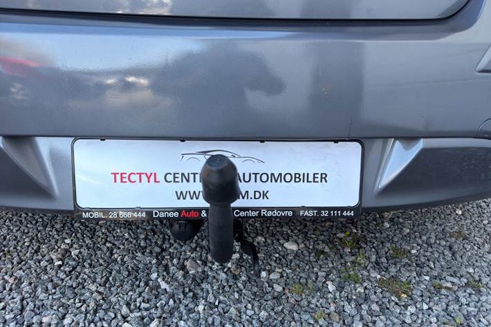 Grå Hyundai i30 fra 2012