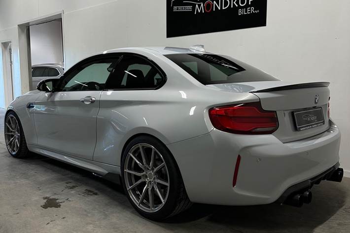 Sølv BMW M2 fra 2018