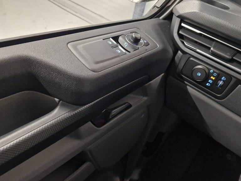 Ford E-Transit Custom 320 L1 64 Limited