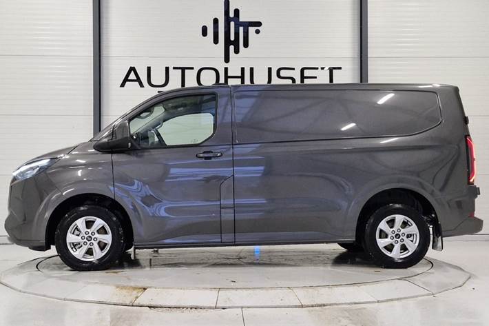 Grå Ford E-Transit Custom 320 L1 fra 2025