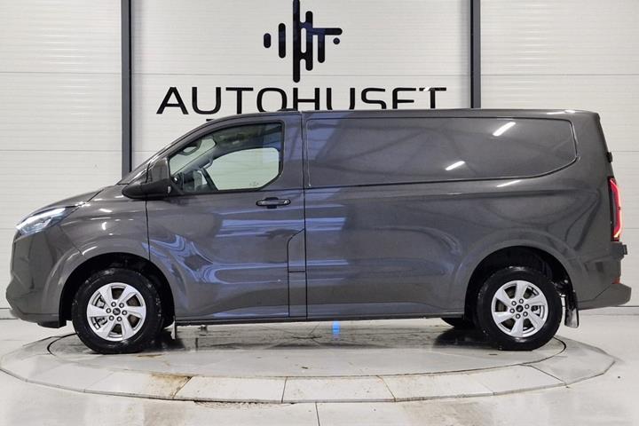 Grå Ford E-Transit Custom 320 L1 fra 2025