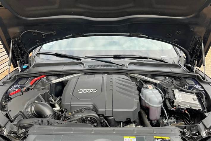 Blå Audi A5 fra 2020