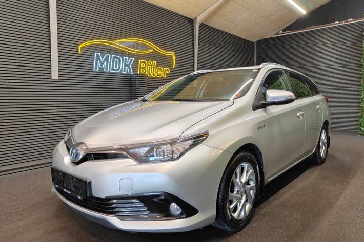undefined Toyota Auris fra 2015