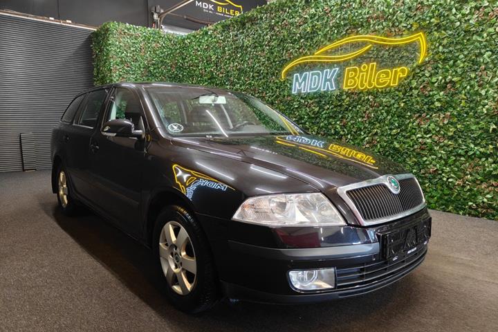 undefined Skoda Octavia fra 2008 set udefra