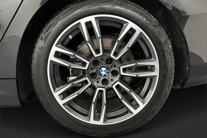 Sort BMW i5 fra 2026