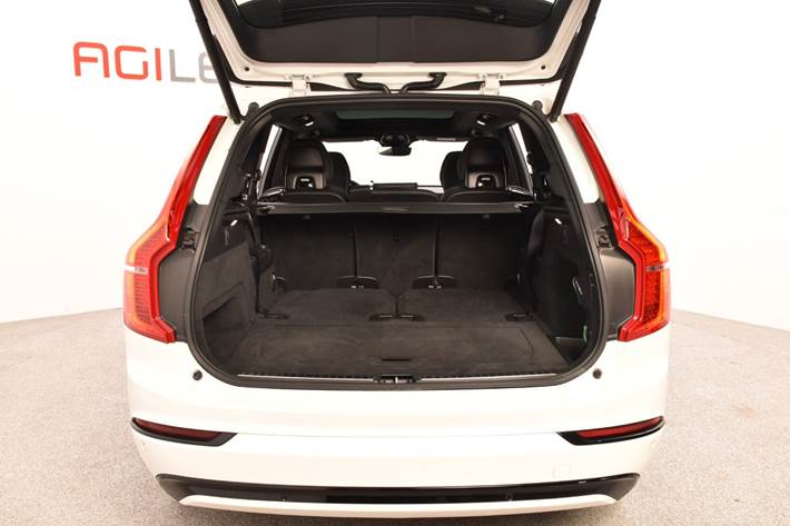 Hvid Volvo XC90 fra 2023