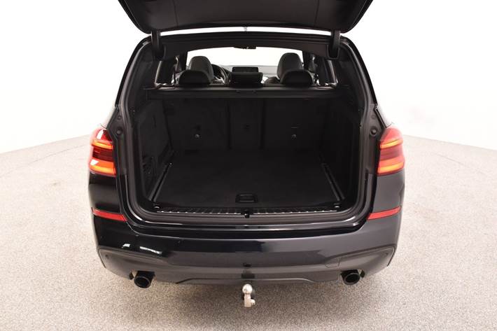Sort BMW X3 fra 2020