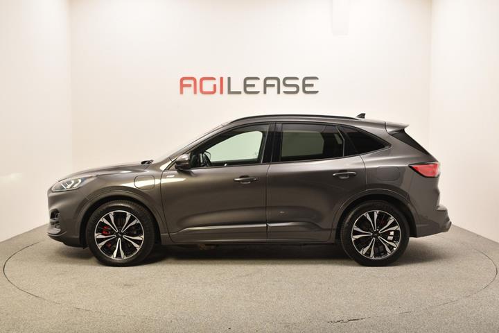 Grå Ford Kuga fra 2020
