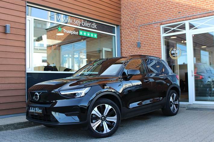 Sort Volvo XC40 fra 2023