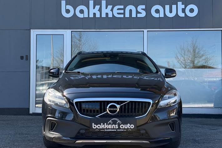 Sort Volvo V40 CC fra 2016