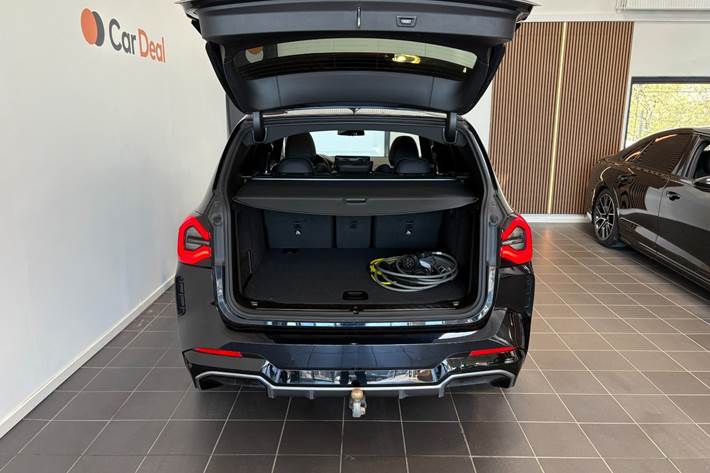 Sort BMW iX3 fra 2022