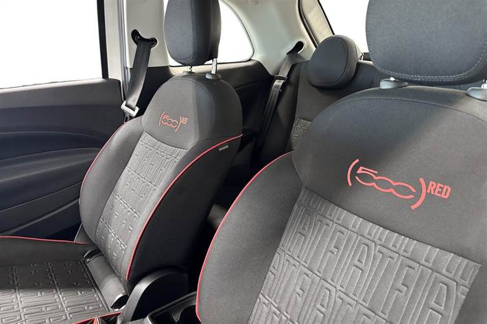 Hvid Fiat 500e fra 2023