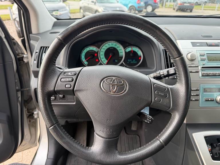 Toyota Corolla Verso 1,8 aut. 129HK