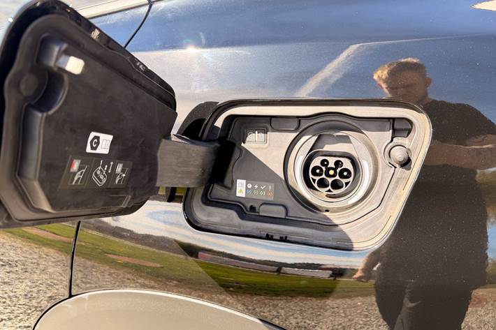 Sort Peugeot 3008 fra 2021