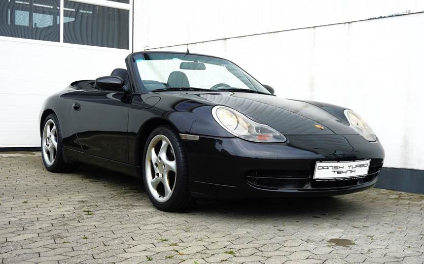 Porsche 911 3,4 Carrera 4 4x4 300HK Cabr. 6g