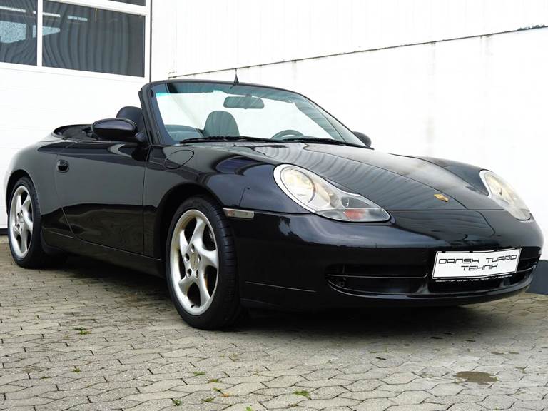 Porsche 911 3,4 Carrera 4 4x4 300HK Cabr. 6g