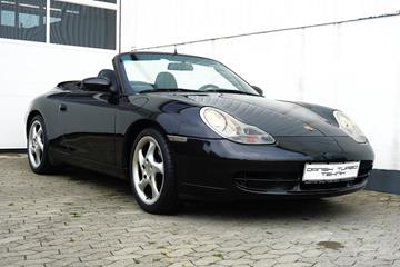 Porsche 911 3,4 Carrera 4 4x4 300HK Cabr. 6g