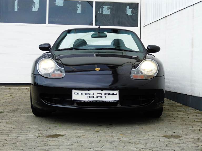 Porsche 911 3,4 Carrera 4 4x4 300HK Cabr. 6g