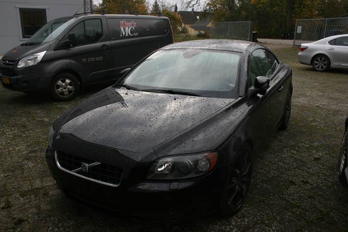 Sort Volvo C70 fra 2008